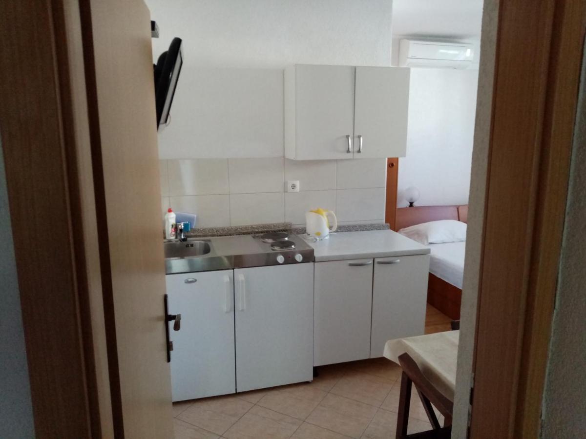 Apartments Iva Baška Voda Kültér fotó