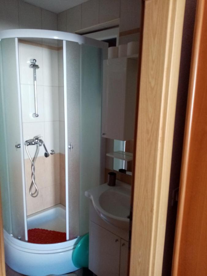 Apartments Iva Baška Voda Kültér fotó