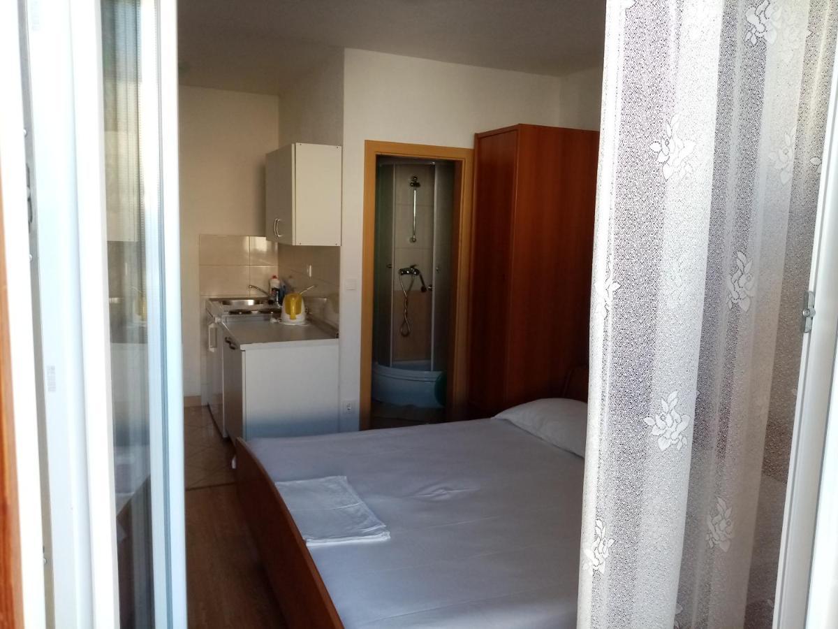 Apartments Iva Baška Voda Kültér fotó