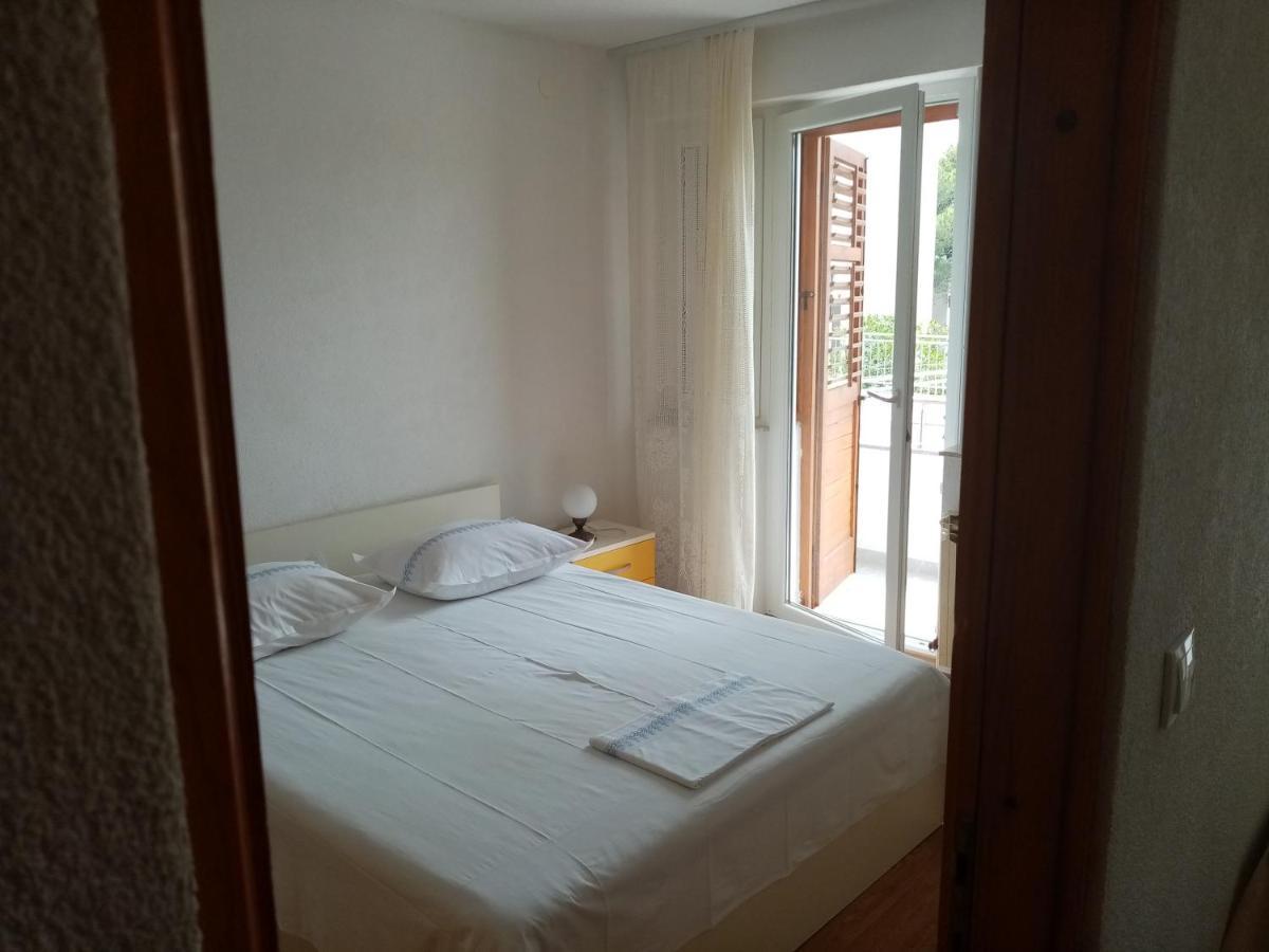 Apartments Iva Baška Voda Kültér fotó