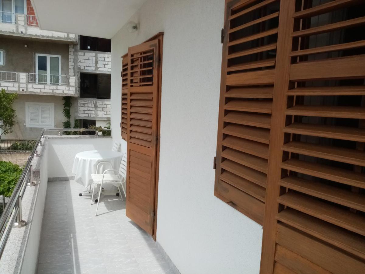 Apartments Iva Baška Voda Kültér fotó