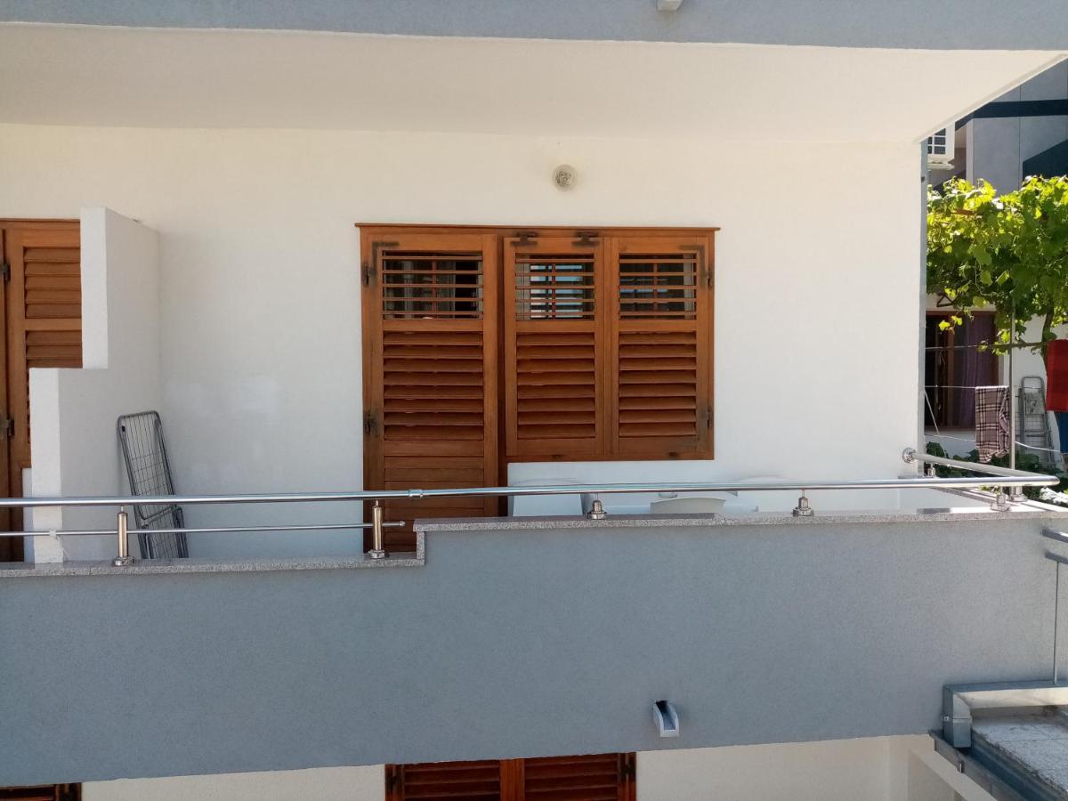 Apartments Iva Baška Voda Kültér fotó