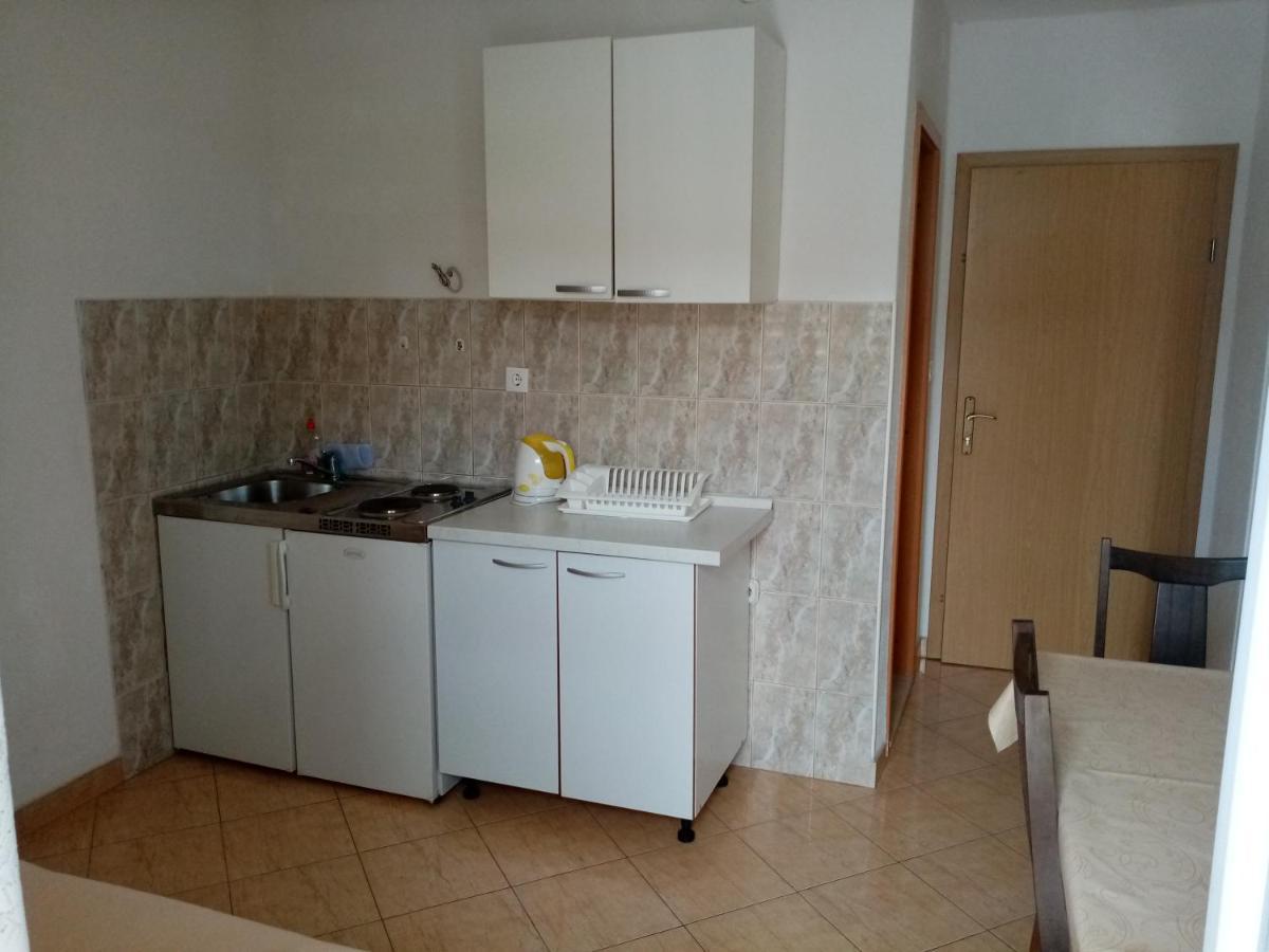 Apartments Iva Baška Voda Kültér fotó